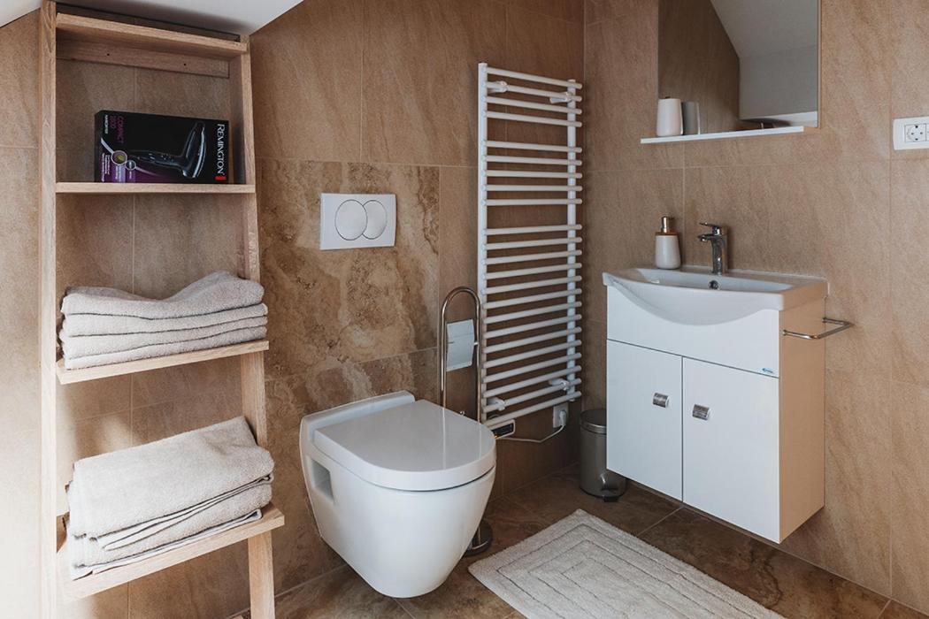 Apartmaji Gorenc Bled Bagian luar foto
